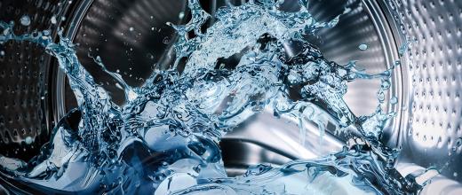 CleanWash : IFPEN innove pour capter les microfibres plastique issues du lavage textile professionnel